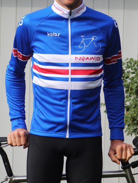Für kühlere Temperaturen, windige Tage unser langarm Trikot in dickerer Qualität.